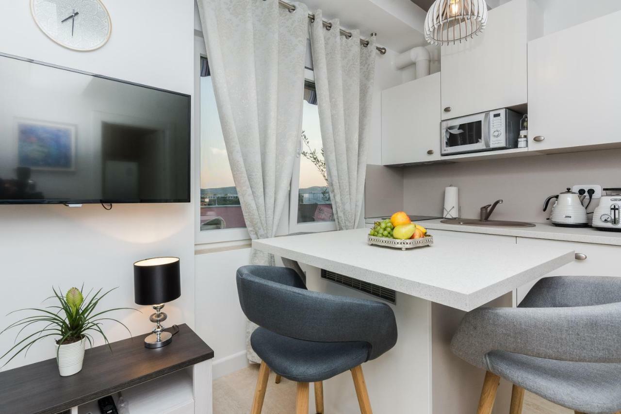 City Colours Apartment Zadar Extérieur photo